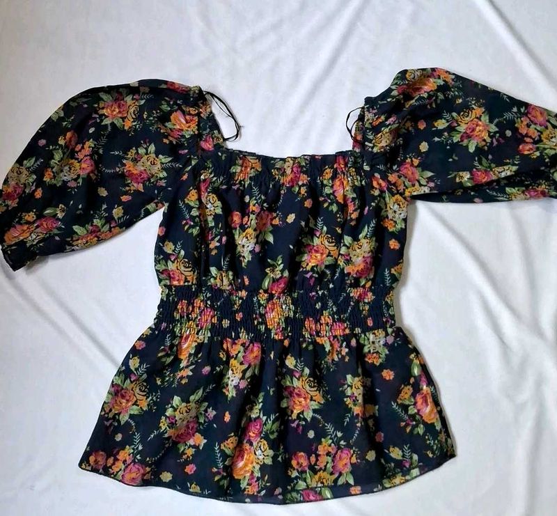 Floral Print Top🌸