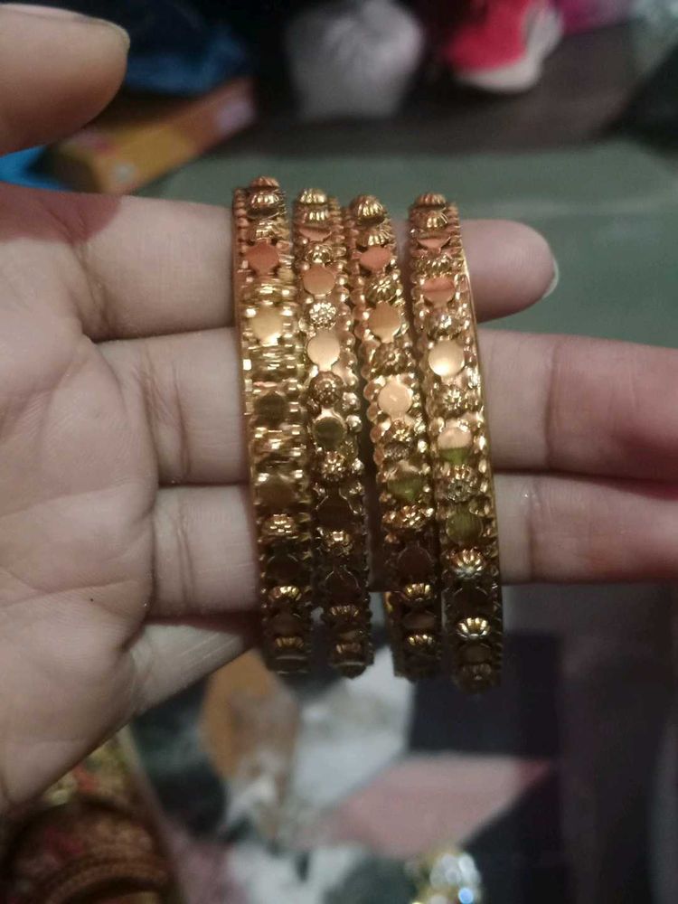 Golden Bangles (Set of 4)