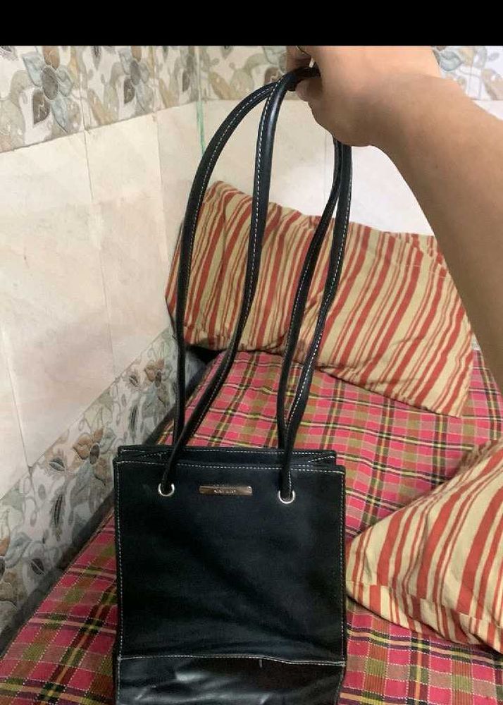 *price reduced* Classic Black Shoulder Bag