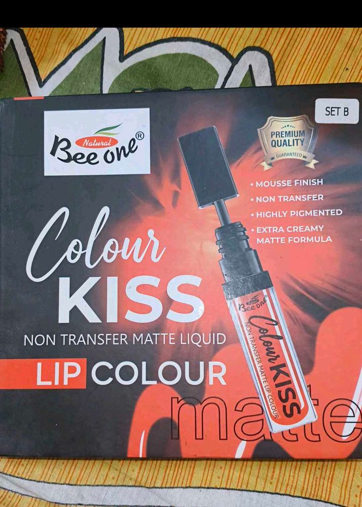 Bee One Colour Kiss Matte Liquid Lip Colou