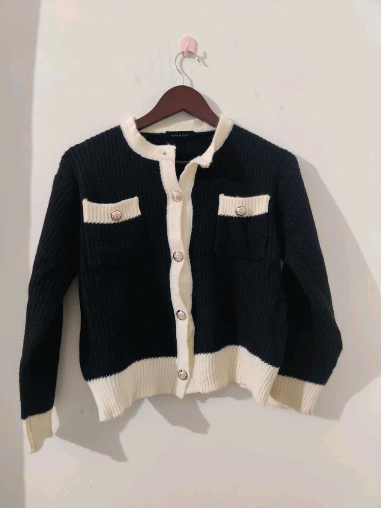 Chic Black &amp; Cream Cardigan
