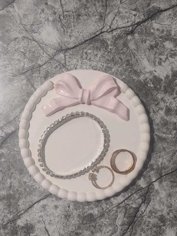 Cute Bow Ring &amp; Bracelet Holder