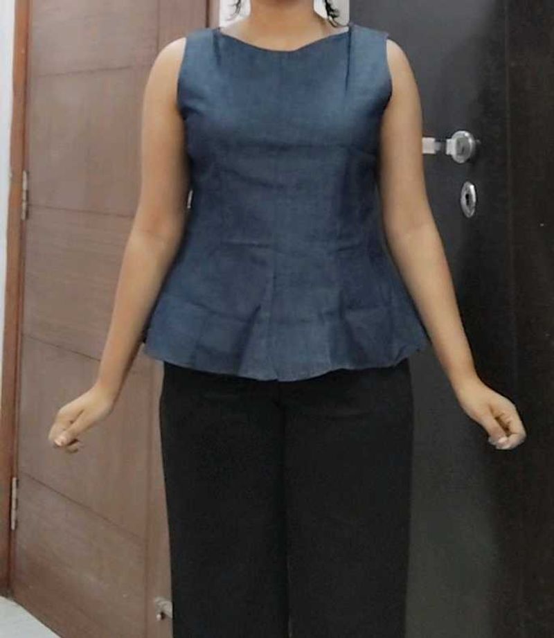 Chic Sleeveless Peplum Top
