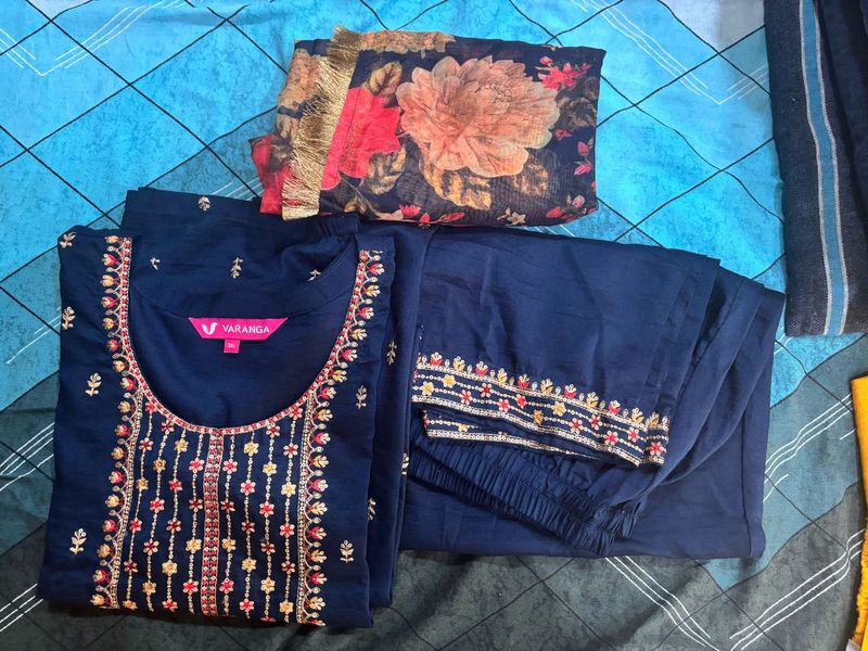 Beautiful Navy Blue Kurta Set