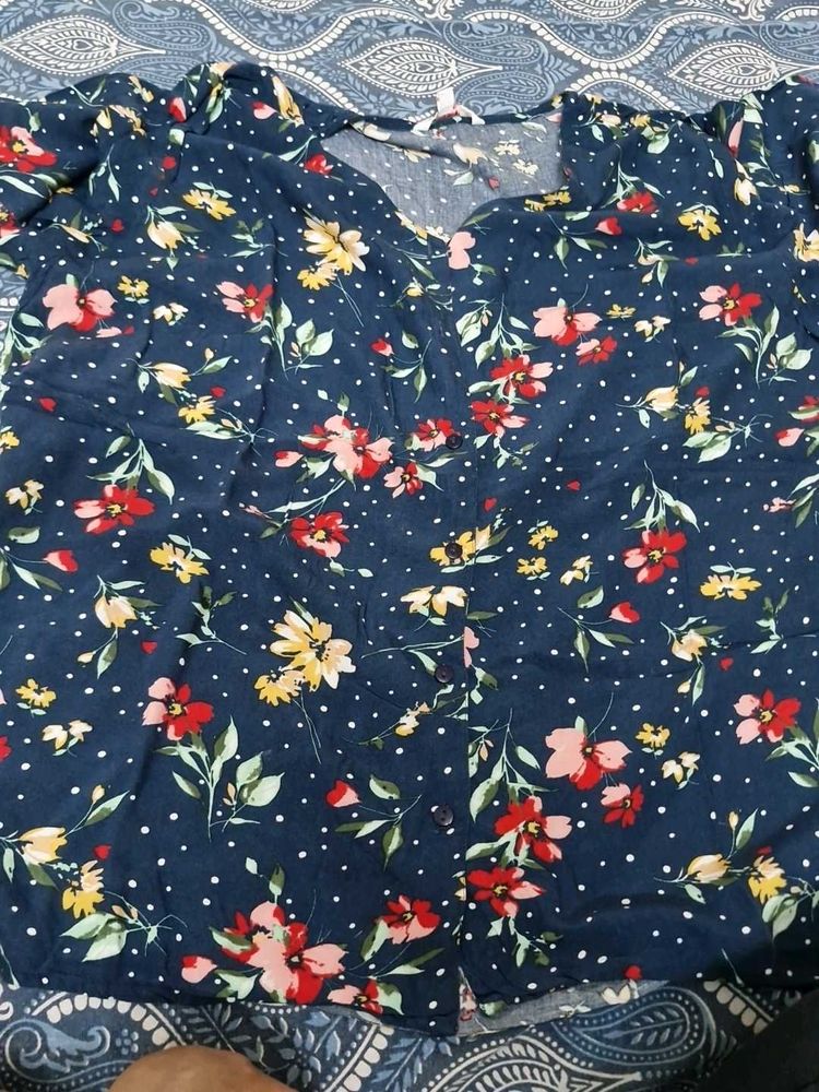 Navy Floral Print Button-Up Top