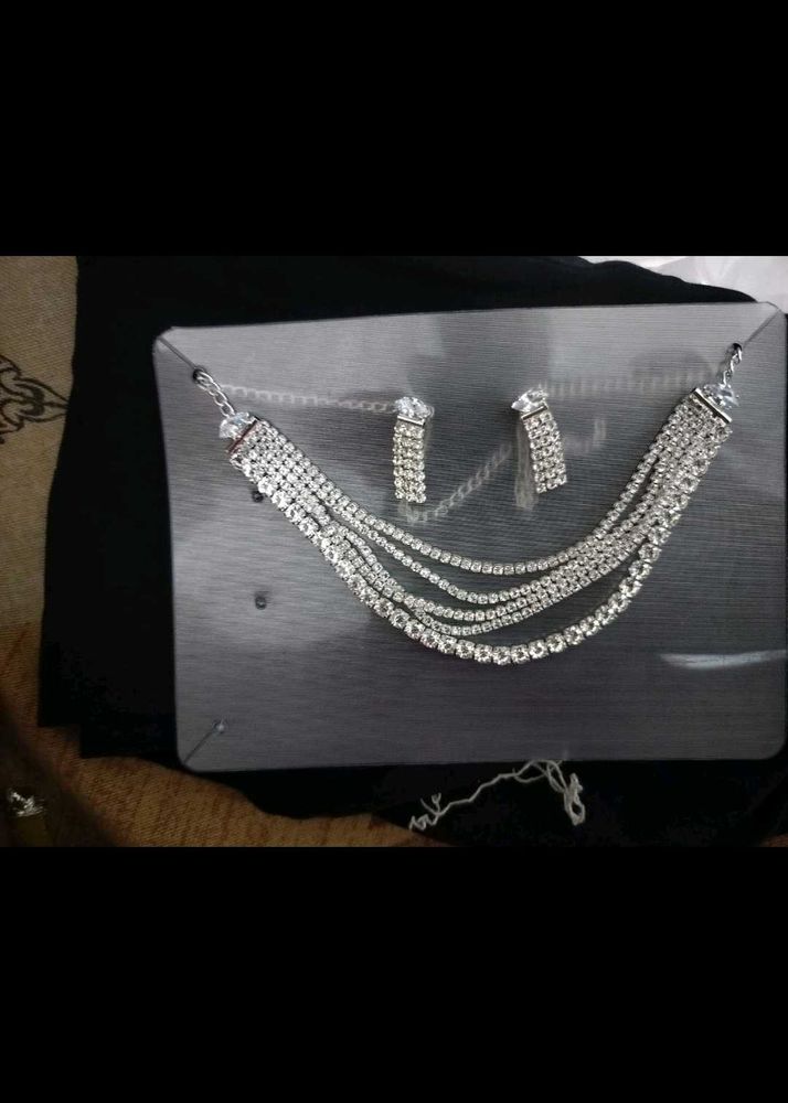 Sparkling Rhinestone Necklace &amp; Earrings Set