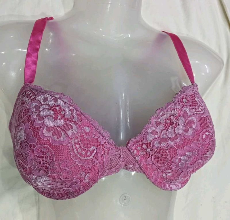 ⭐ Pink Lace Padded Bra