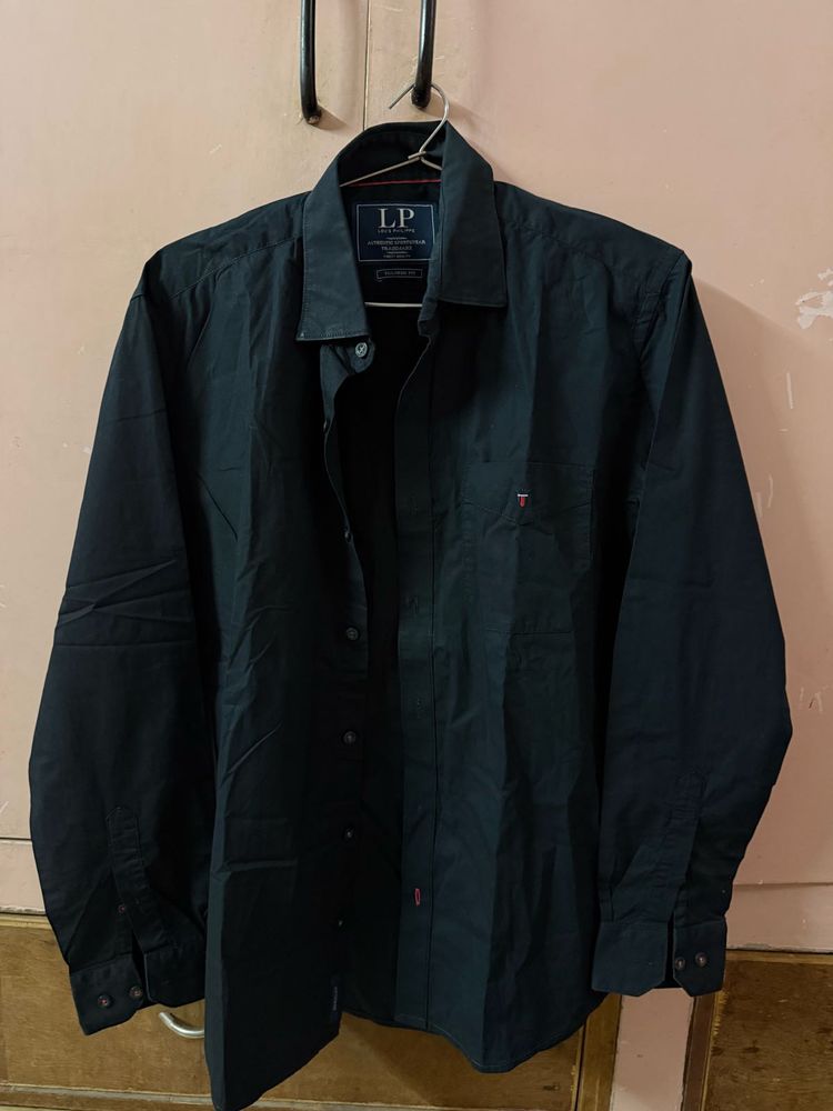 Men's Black Long Sleeve Button-Up Shirt