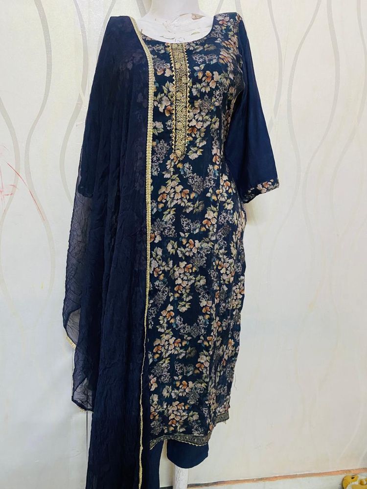 Black Color Mashleen Suit