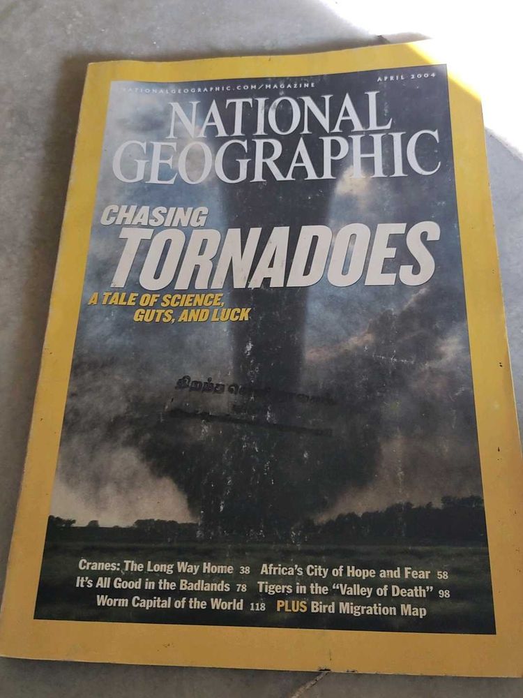 National Geographic Magazine - Chasing Tornadoes