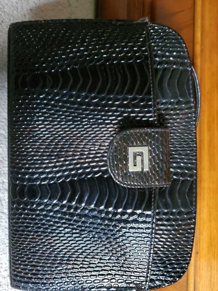 Guess Black Purse