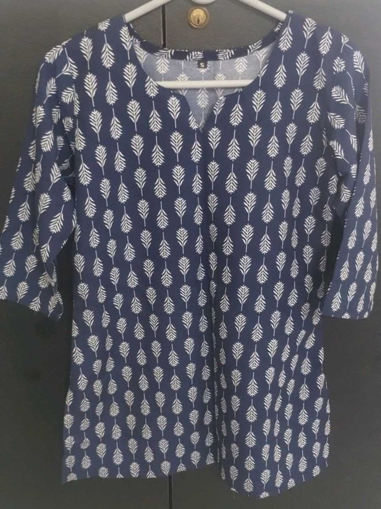 Stylish Blue Leaf Print Kurta