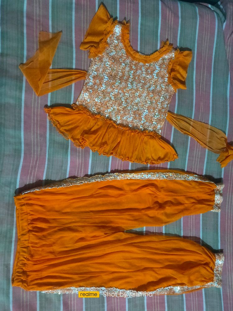 Beautiful Dress For Girls 🧡
