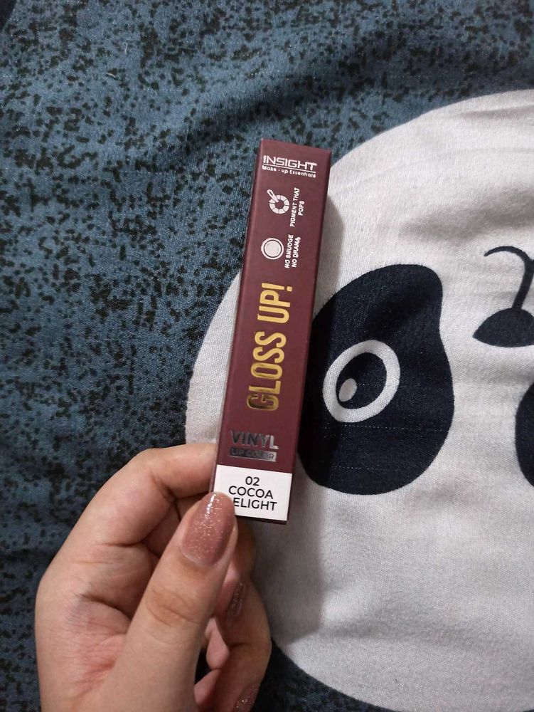 Insight vinyl glossy lipstick