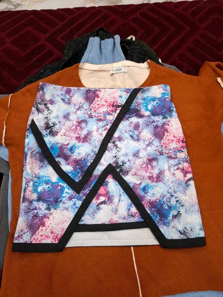 Abstract Print Mini Skirt