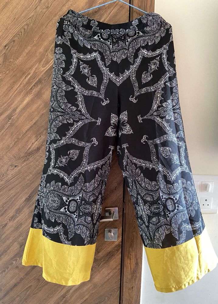 Elegant Black &amp; Yellow Printed Palazzos