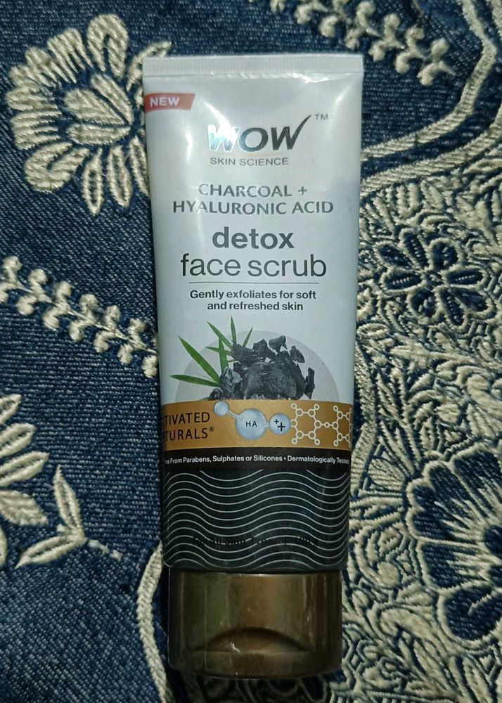 WOW Skin Science Detox Face Scrub