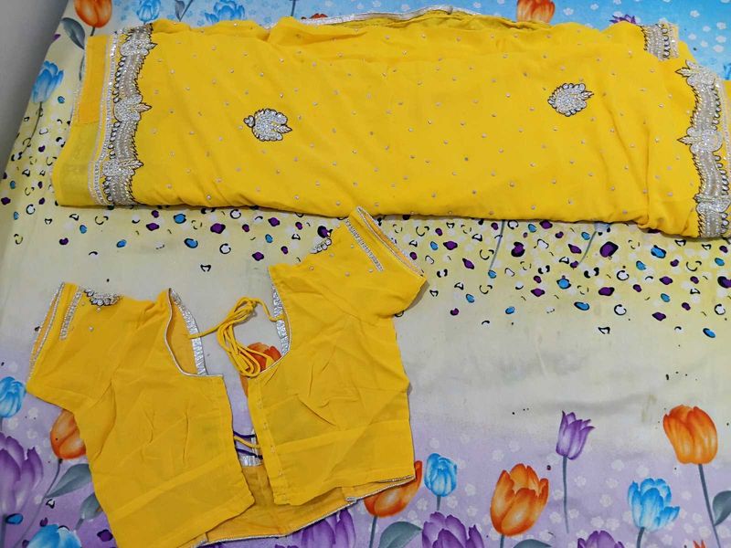 Beautiful Yellow Saree and Blouse Set