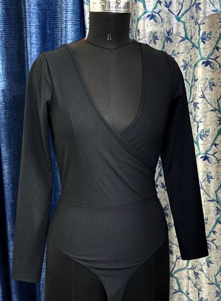 Black Ribbed Long Sleeve Bodysuit