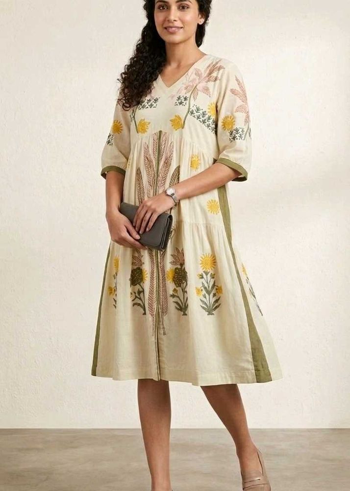 Elegant Floral Print Tiered Kurta