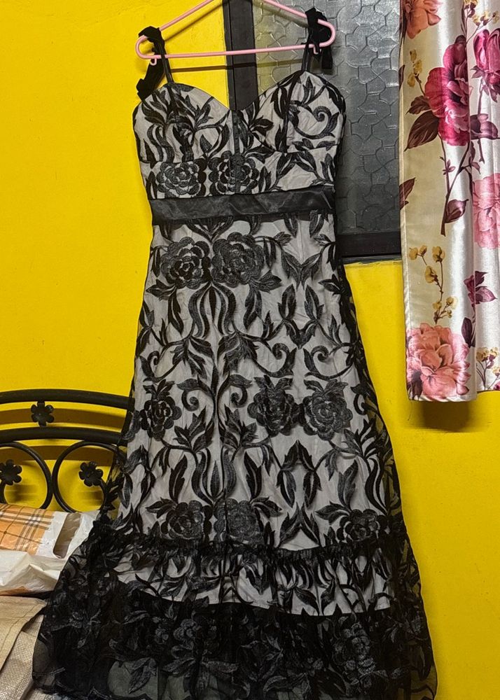 Elegant Black Floral Lace Dress
