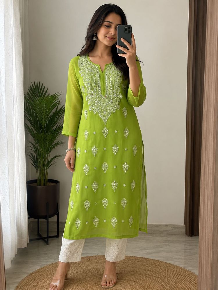 Chikankari MirrorWork Kurta With Lining💚