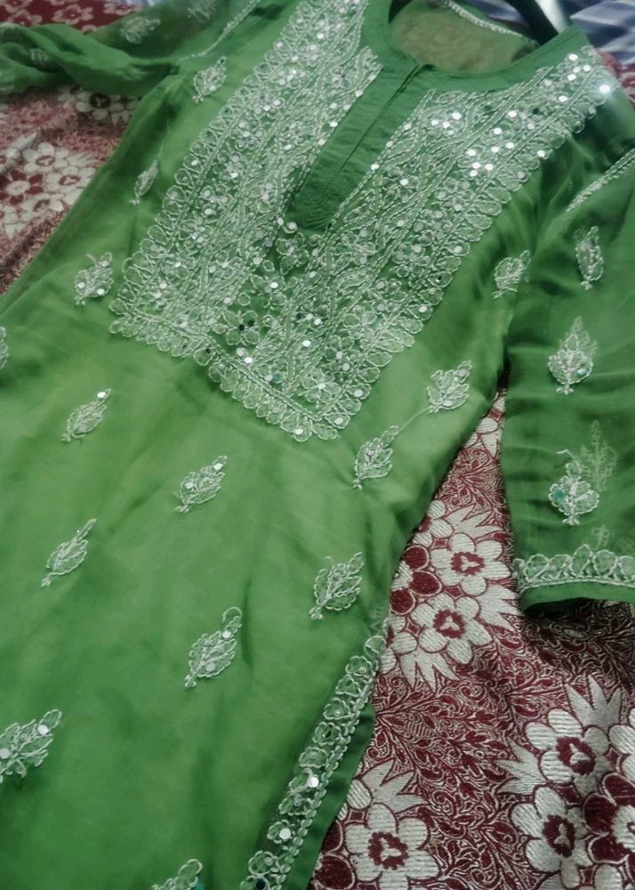 Embroidered Green Kurta with Mirror Work