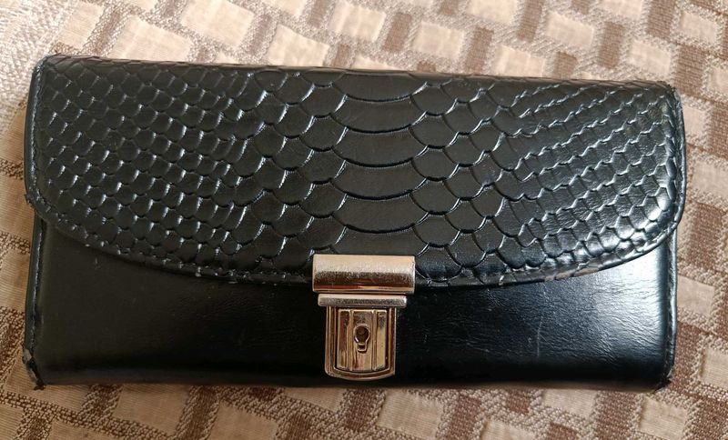 price drop Black Snakeskin Wallet