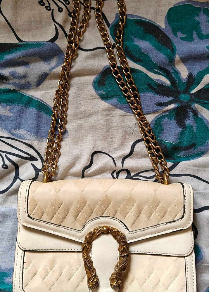 Chic Quilted Shoulder Bag with Chain