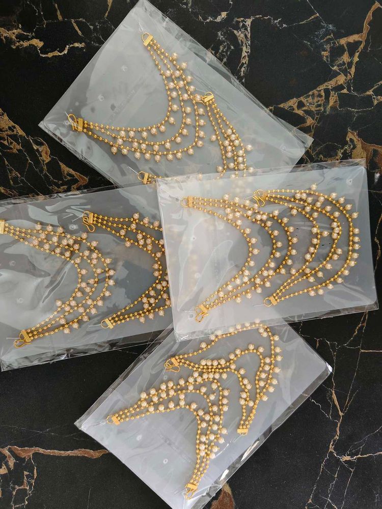Elegant Gold Pearl Layered Matha Patti