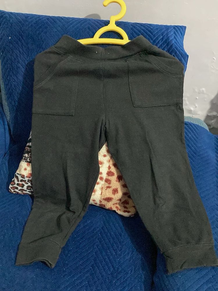 Black Capri Pants