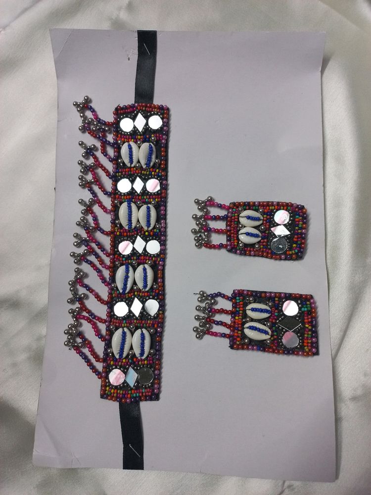 1 New Choker Set