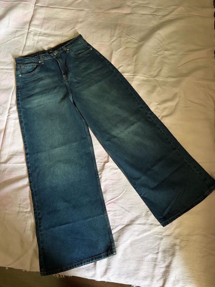 Dark blue wide leg jeans size 30