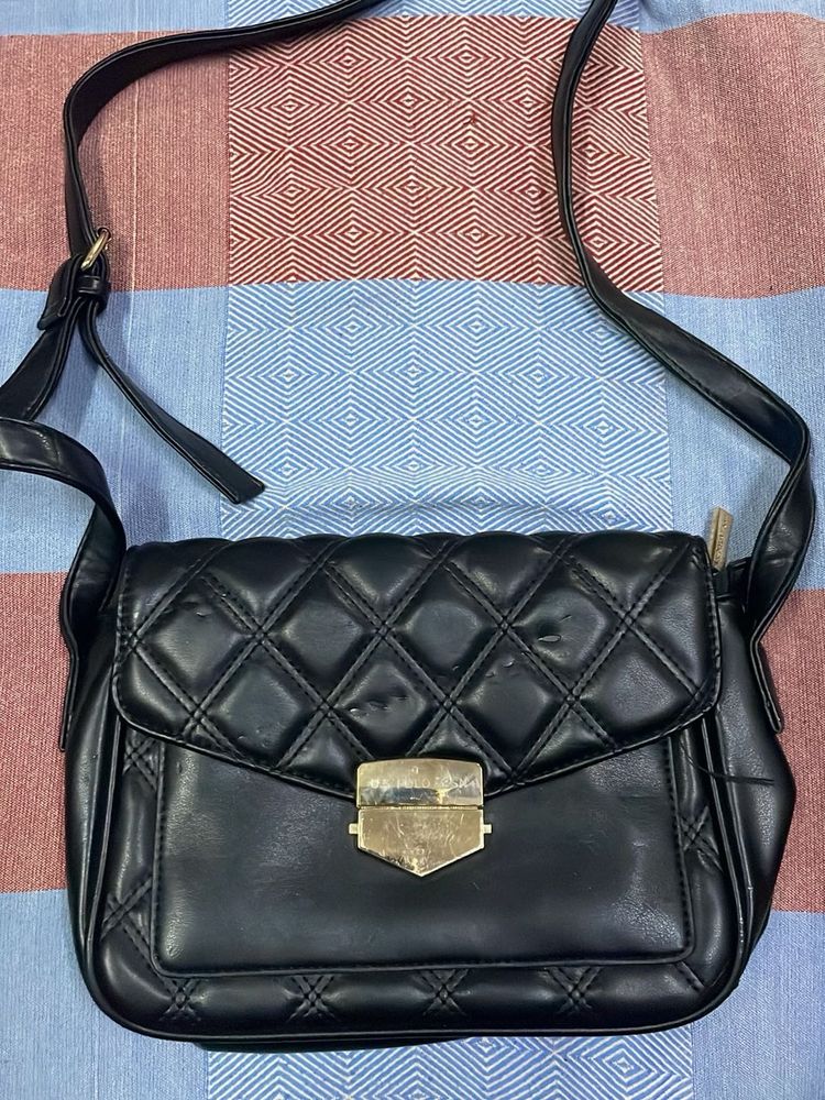 Chic Quilted Black Crossbody Bag