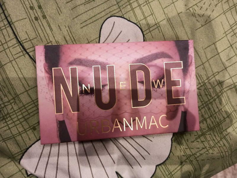 UrbanMac Nude Eyeshadow Palette