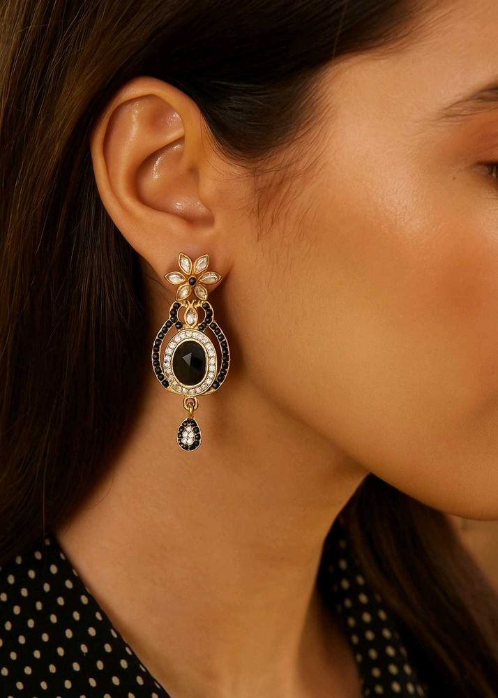 Elegant Black Stone Earrings (New)