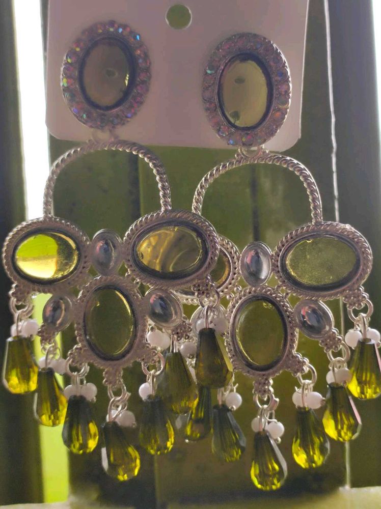 Elegant Green Dangle Earrings