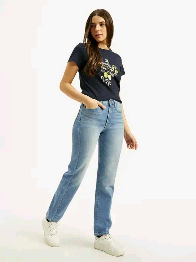 Levi's Mid Rise Straight Fit Jeans