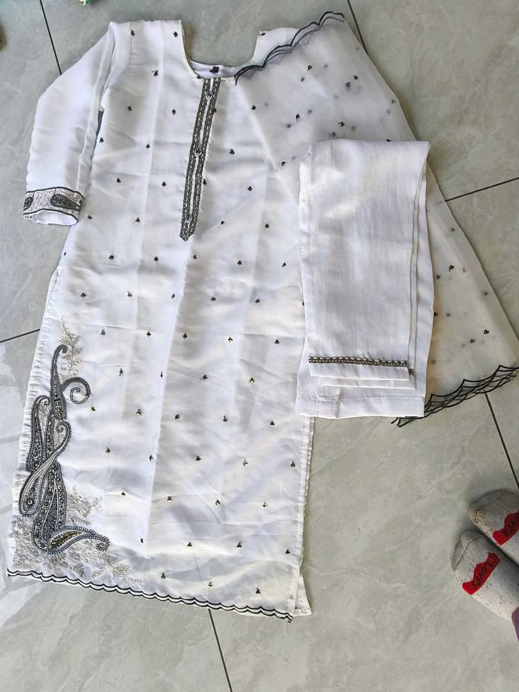 Elegant White Kurta Set