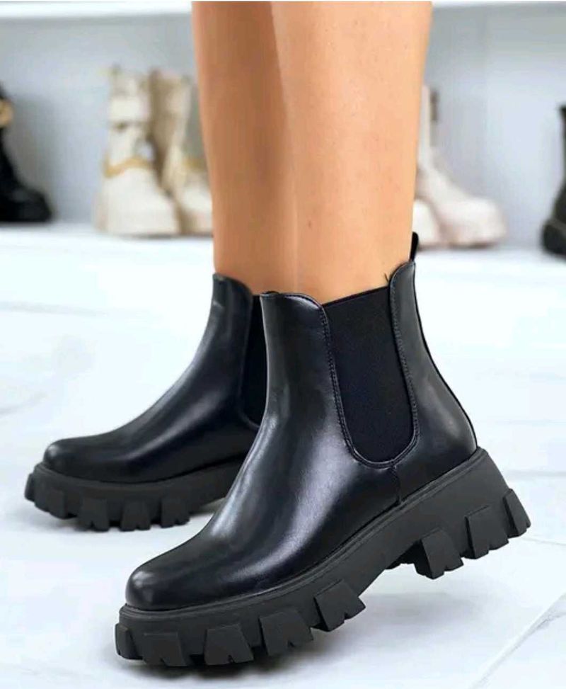 Chunky Black Chelsea Boots