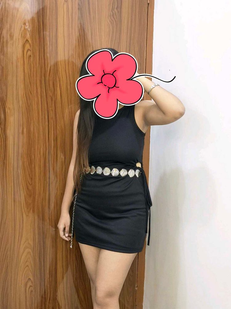 Chic Black Sleeveless Mini Dress