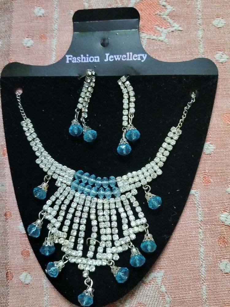 Necklace With Stone and Beads Work