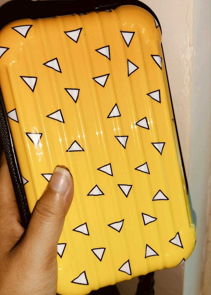 NEW SLING BOX BAG