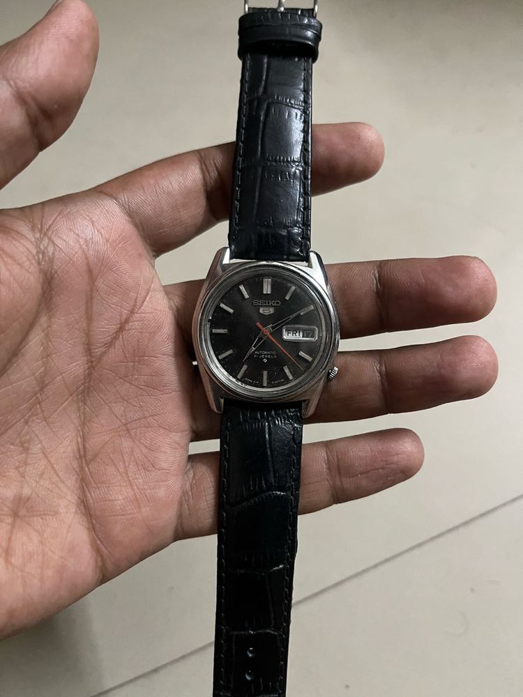 Seiko5 sunburst grey dial watch