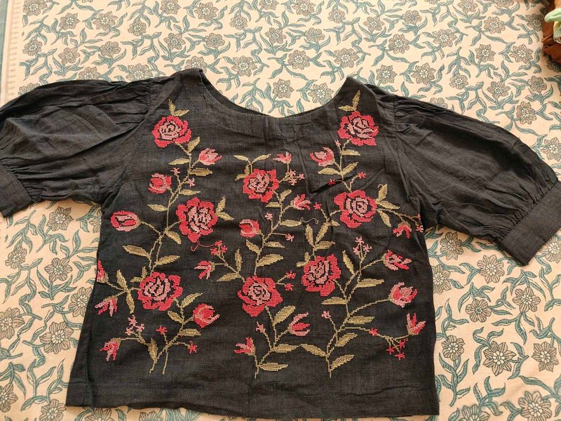Bombay paisley Cute embroidered top
