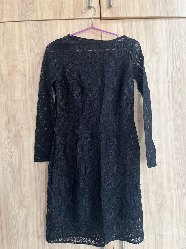 Elegant Black Lace Dress