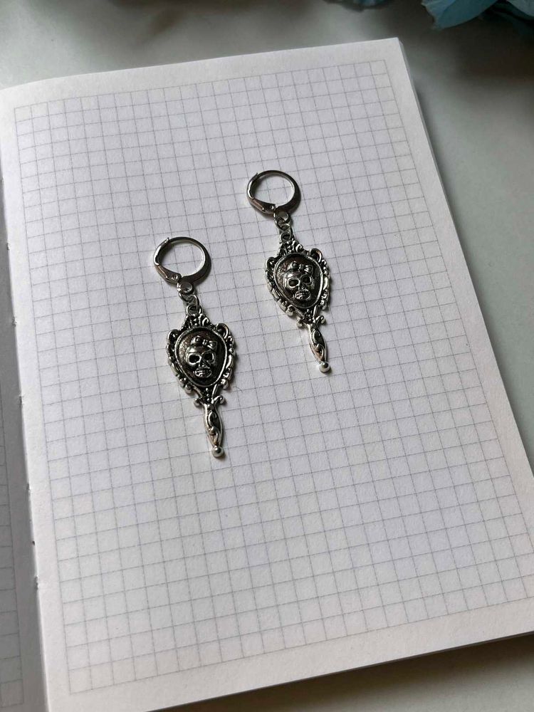 Gothic Mirror Skull Drop Earrings ✨