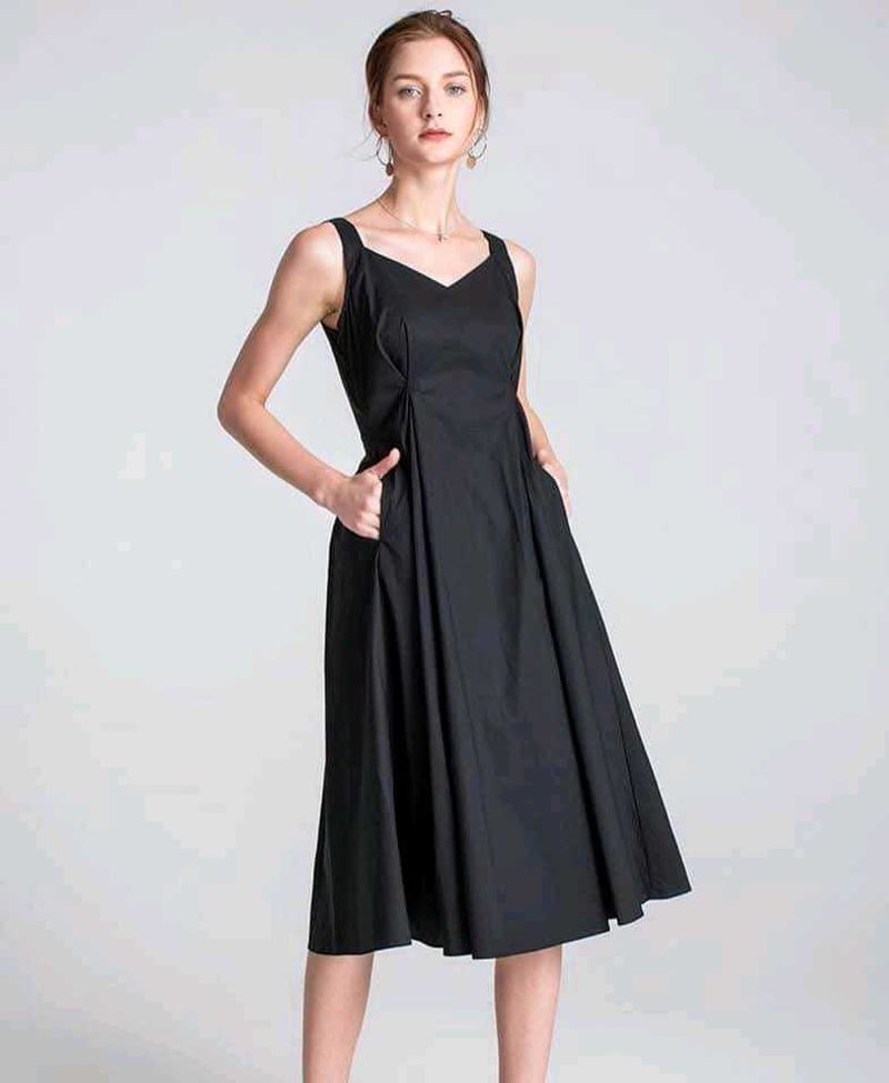 Chic Black Midi Dress