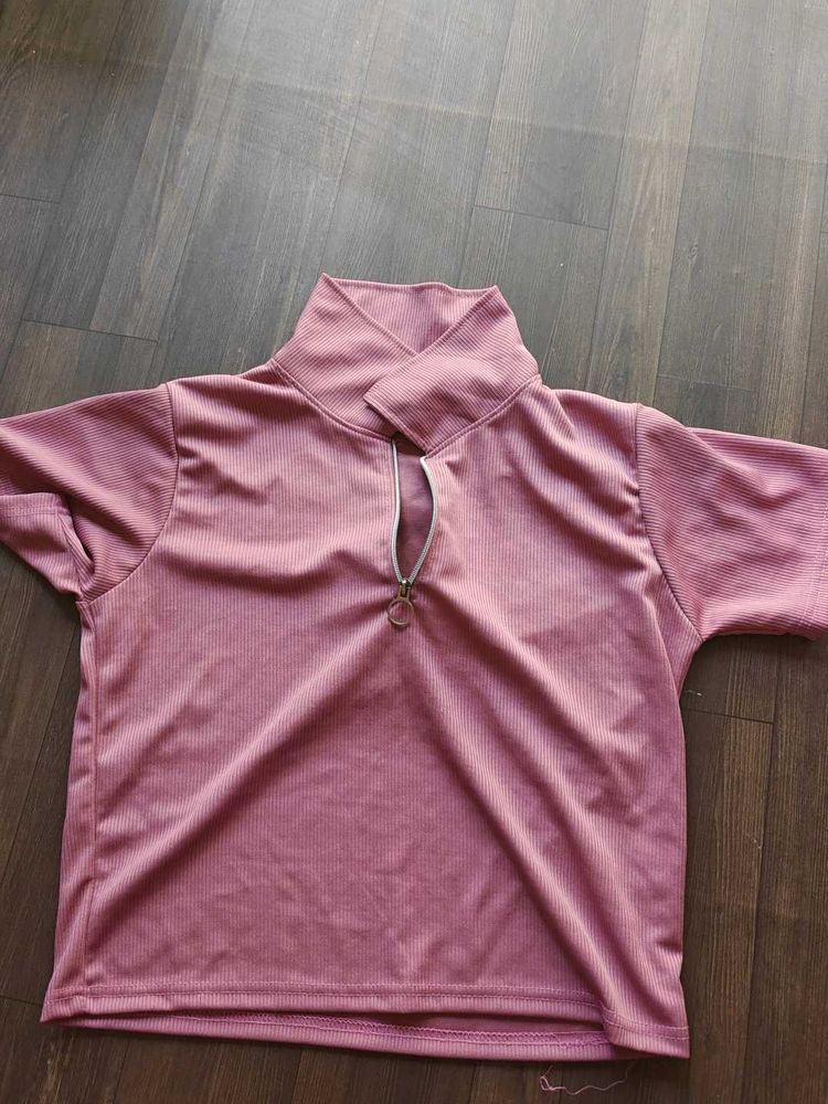 Ribbed Zip Neck Cropped Top