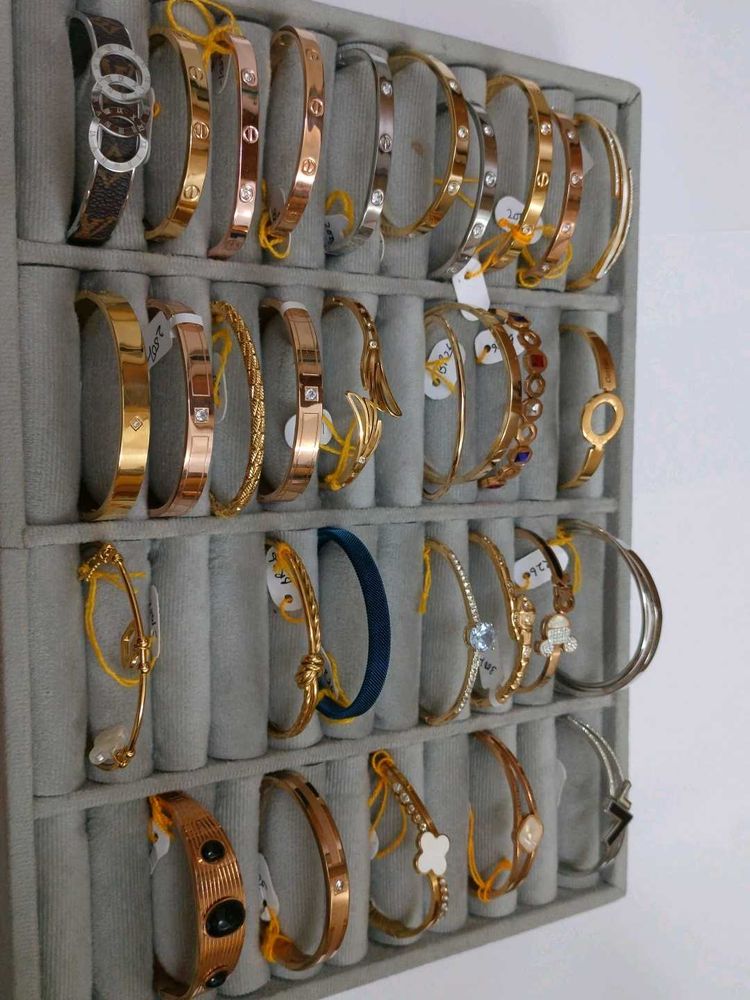 Elegant Anti tarnish Bracelet